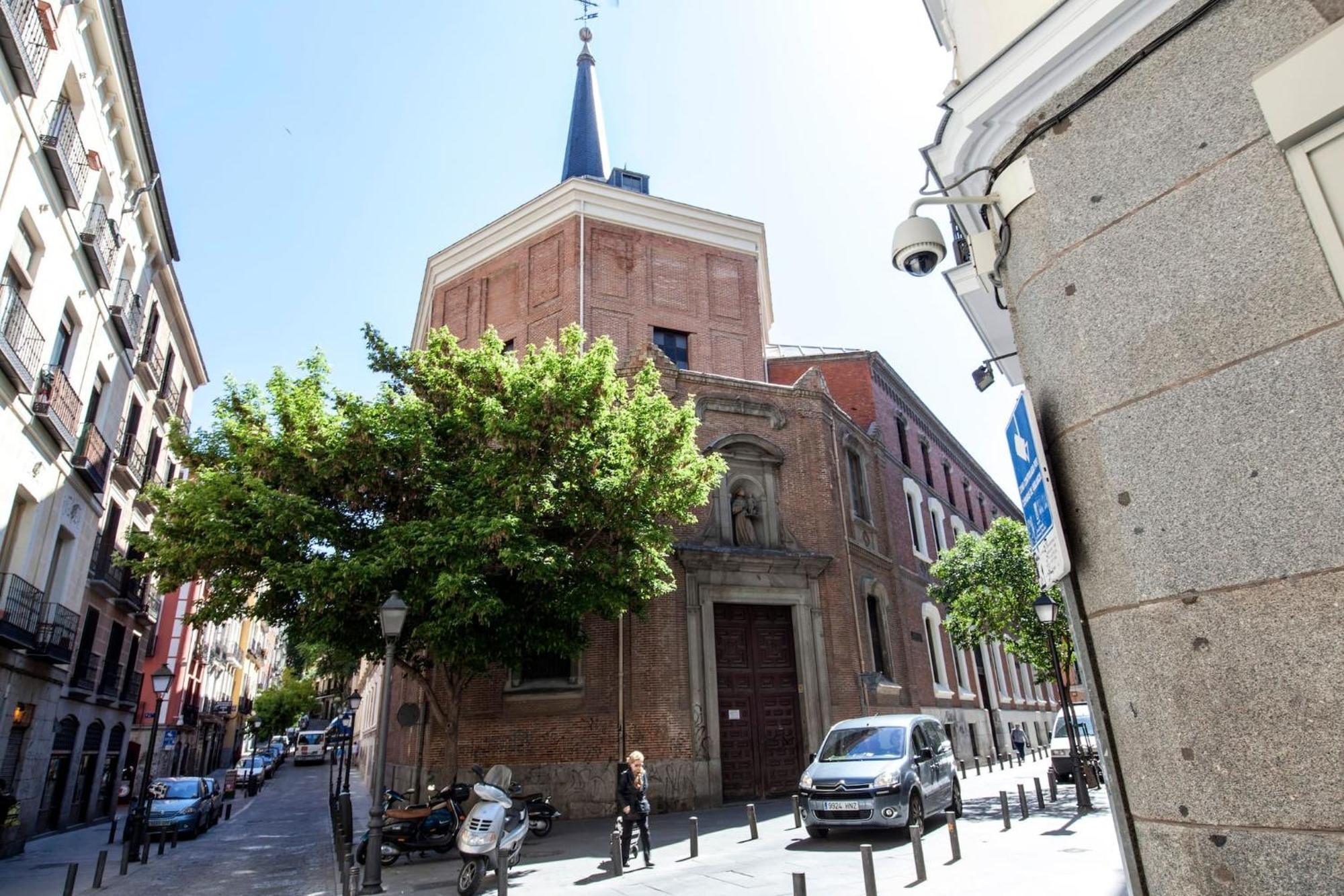 Apartamentos Day Madrid Luna Centro Gran Via Sol Malasana Zewnętrze zdjęcie