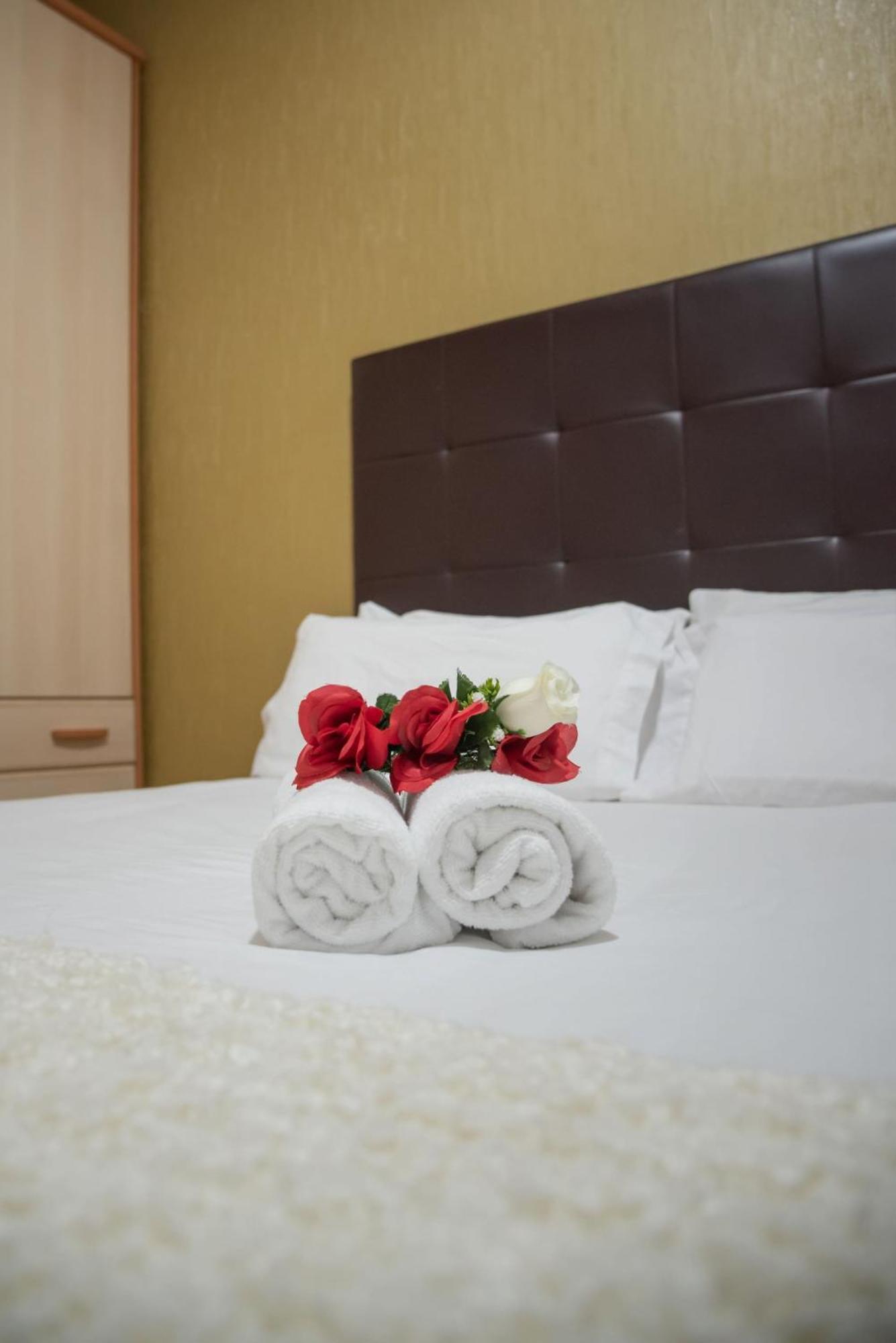 Apartamentos Day Madrid Luna Centro Gran Via Sol Malasana Zewnętrze zdjęcie